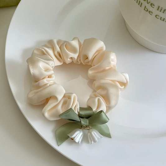 Lily's Hairtie